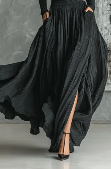 Black Grace - Set cu guler înalt și fustă plisată