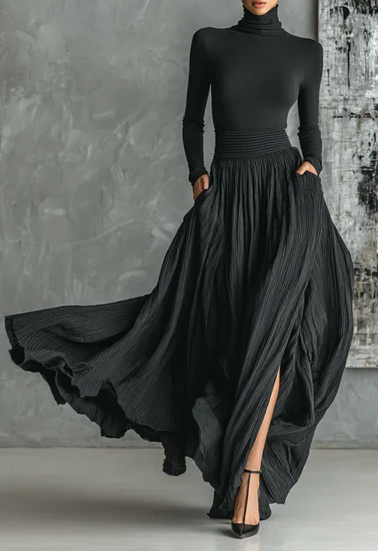 Black Grace - Set cu guler înalt și fustă plisată